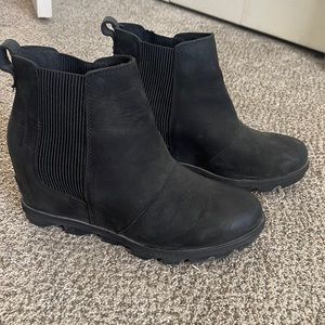 Sorel wedge bootie size 10